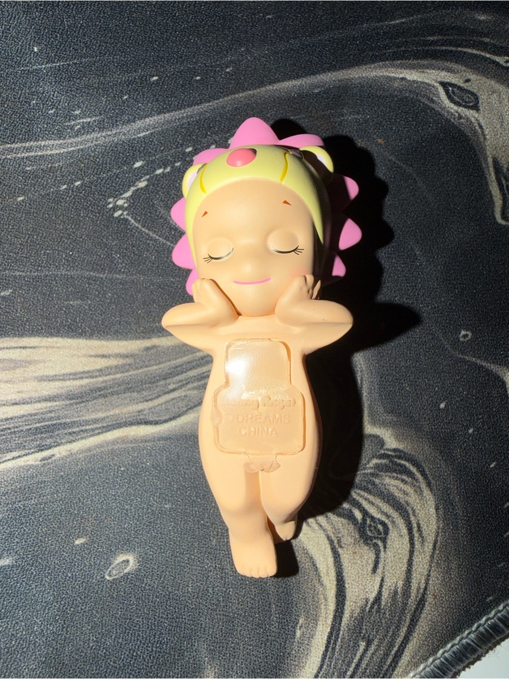 Authentic Lion Dreaming Sonny Angel Hipper